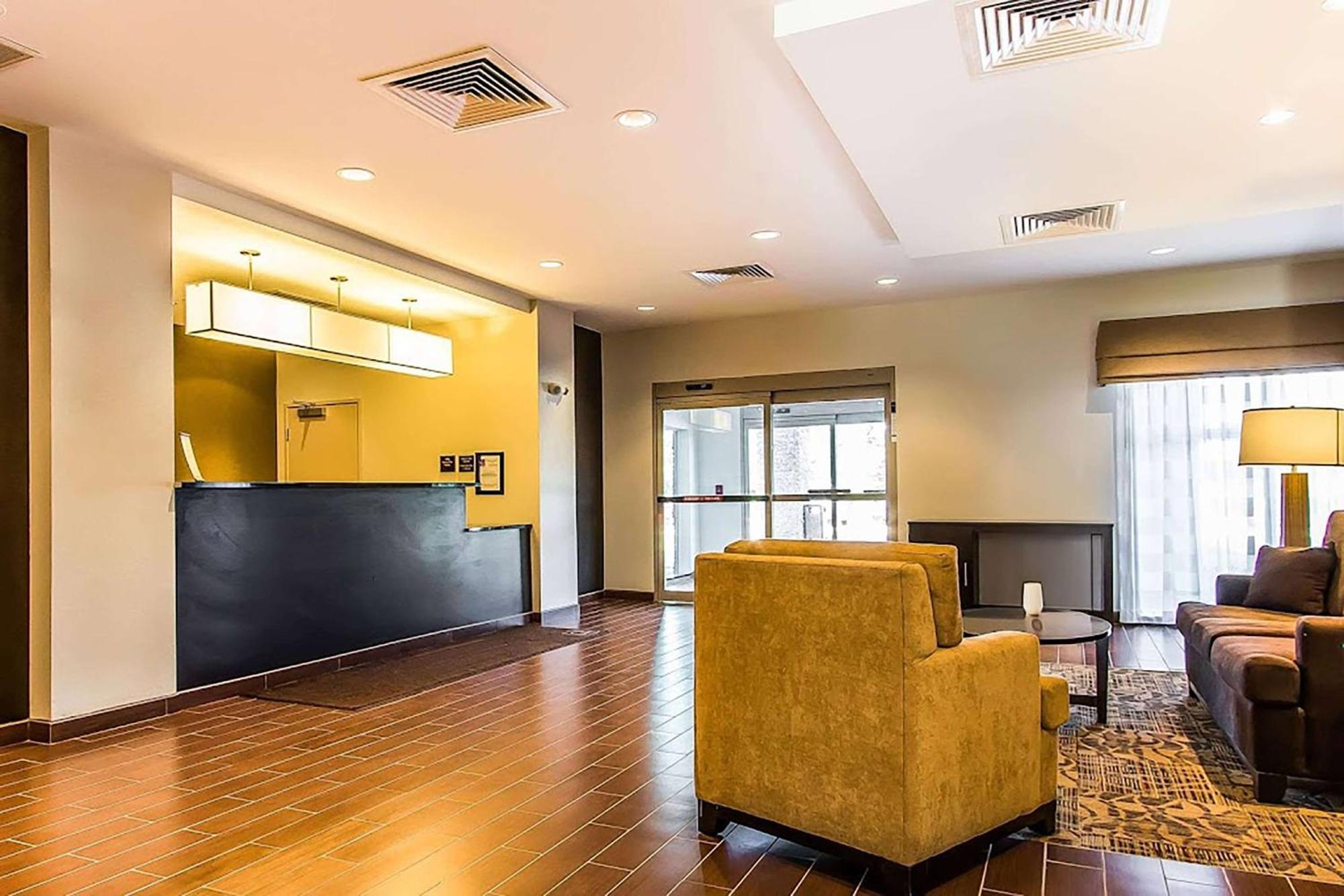 Hotel Wingate By Wyndham Jonesboro Hodge Esterno foto